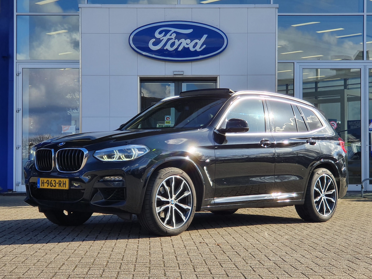 BMW X3 - xDrive20i High Executive Edition | M-Sport | Pano | Lichtmetalen wielen 20" | M Sportpakke - AutoWereld.nl