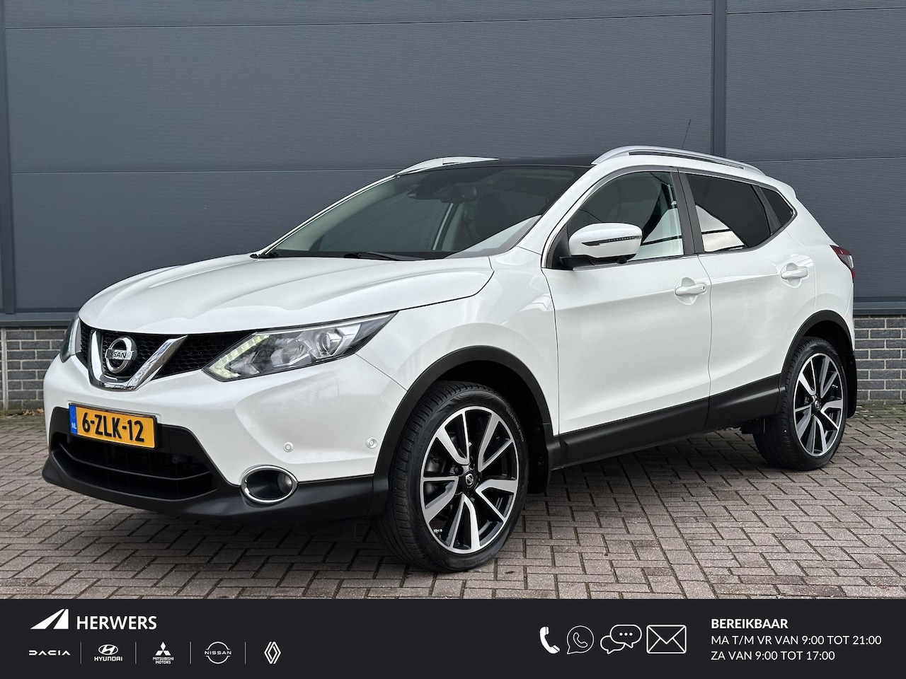 Nissan Qashqai - 1.6 Tekna / Trekhaak / 1500KG Trekgewicht / Panorama / Elektrisch Verstelbare Stoel / Navi - AutoWereld.nl