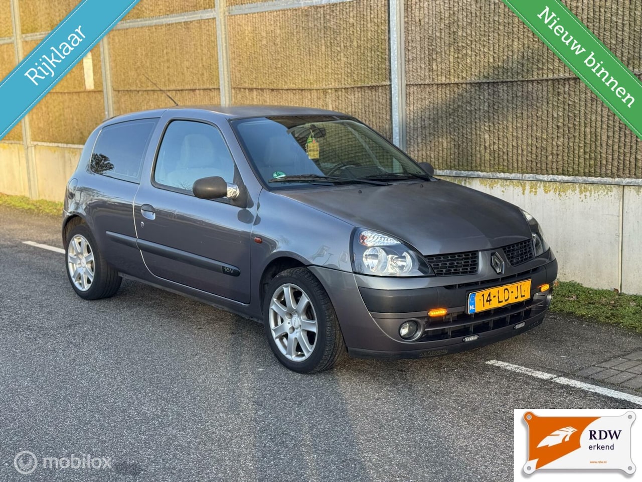 Renault Clio - 1.2-16V Authentique NAP/APK/LM VELGEN - AutoWereld.nl