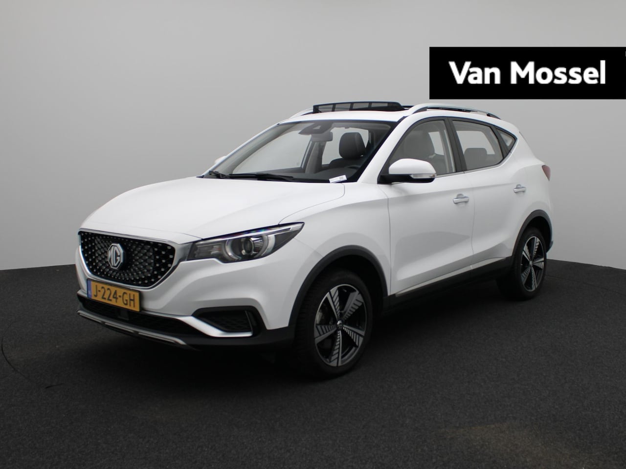 MG ZS - EV Luxury 45 kWh | Leder | Navi | Panoramadak | Camera | Apple CarPlay | Adaptive Cruise C - AutoWereld.nl