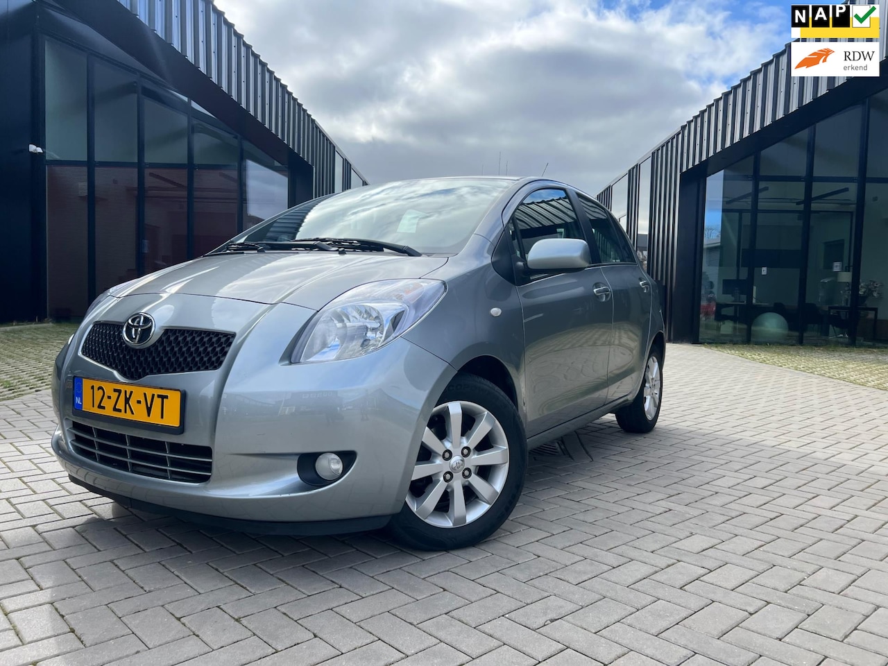 Toyota Yaris - 1.3 VVTi Executive Airco Leer NL Auto NAP - AutoWereld.nl