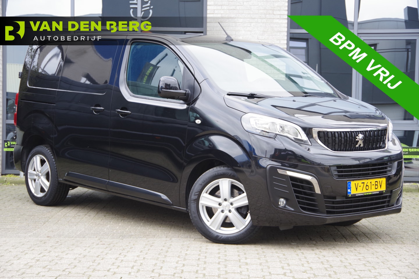 Peugeot Expert - 2.0 BlueHDI 120PK Premium Pack NAVI, CRUISE, APPLE CARPLAY, BLUETOOTH, TREKHAAK - AutoWereld.nl