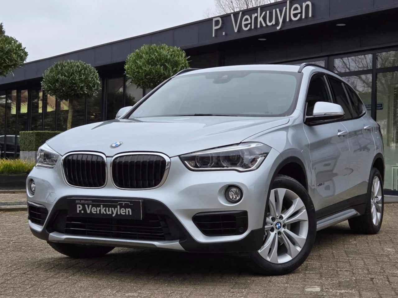 BMW X1 - SDRIVE18I SPORTLINE I SPORTSTOELEN I CAMERA I 18 INCH I - AutoWereld.nl