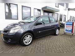 Renault Clio - 1.4-16V TEAM SPIRIT