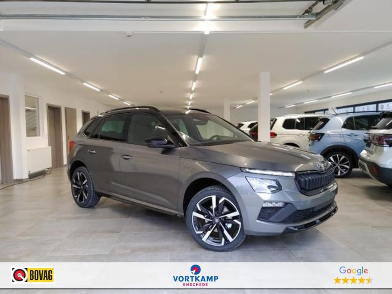 Skoda Kamiq - 1.0 TSI DSG MONTE CARLO GLASDAK/TREKHAAK/CAMERA/CARPLAY/STOELVER - AutoWereld.nl