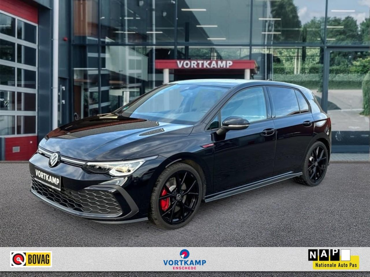 Volkswagen Golf - 2.0 TSI DSG GTI PANO-DAK/CAMERA/NAVI/ACC/STOELVERW - AutoWereld.nl