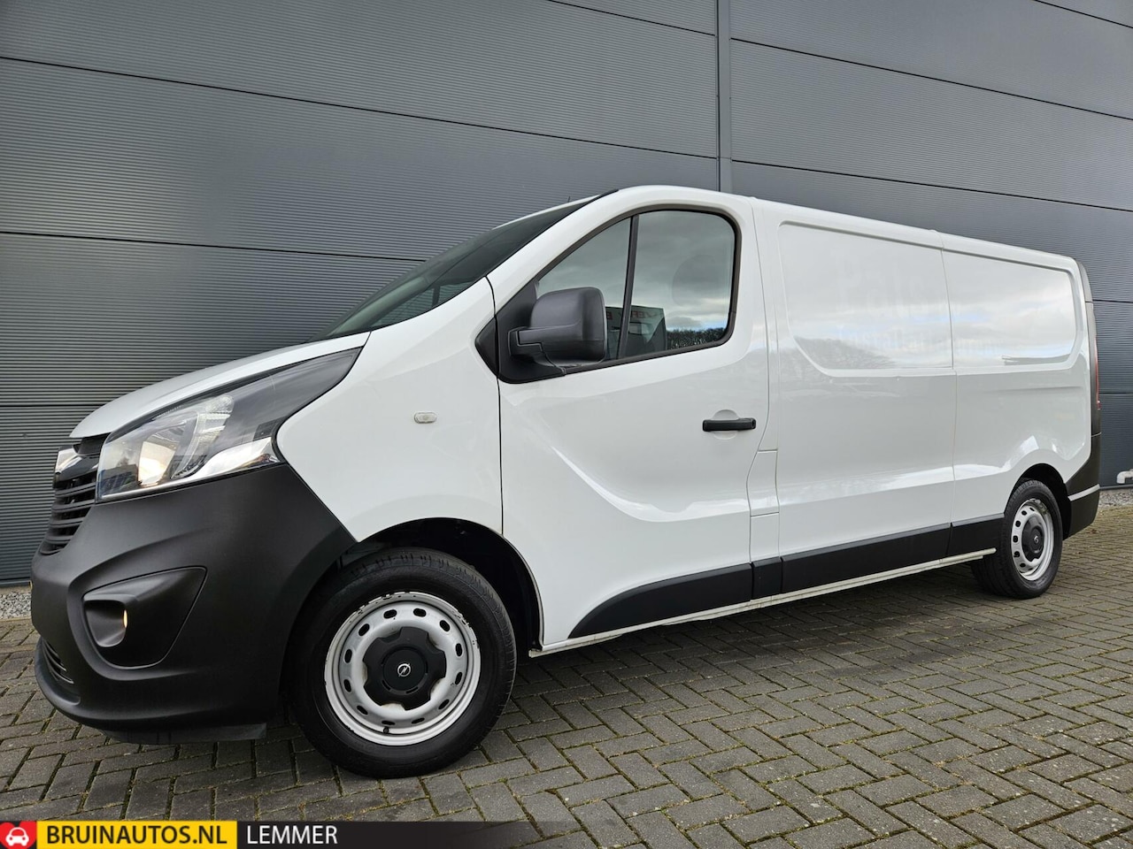 Opel Vivaro - 1.6 CDTI L2H1 Airco navi 125 PK kasten trekhaak - AutoWereld.nl