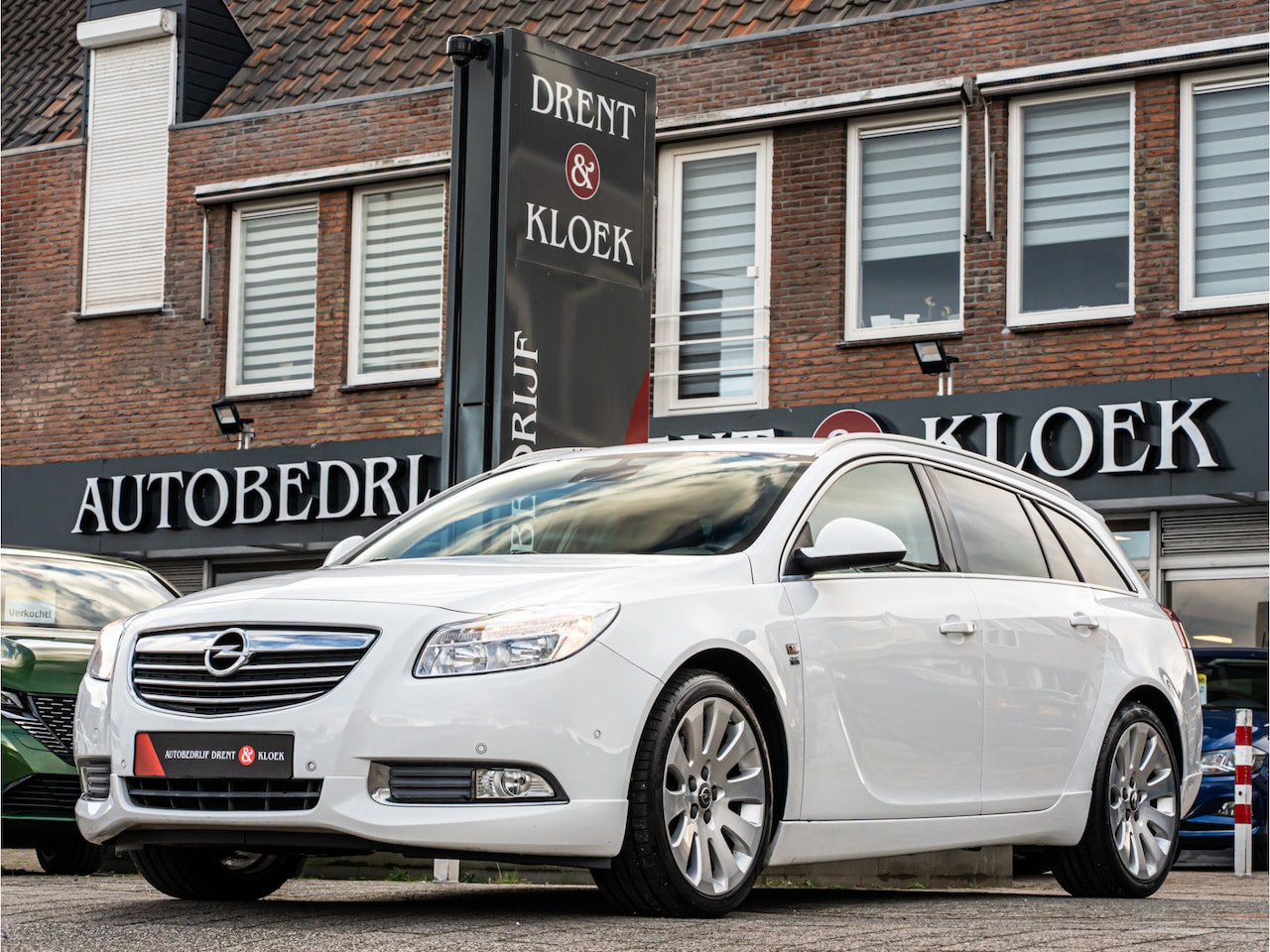 Opel Insignia Sports Tourer - 1.6 T Cosmo OPC Line ORG NL 19 INCH NAVI CRUISE OPC PDC 120000KM!! - AutoWereld.nl