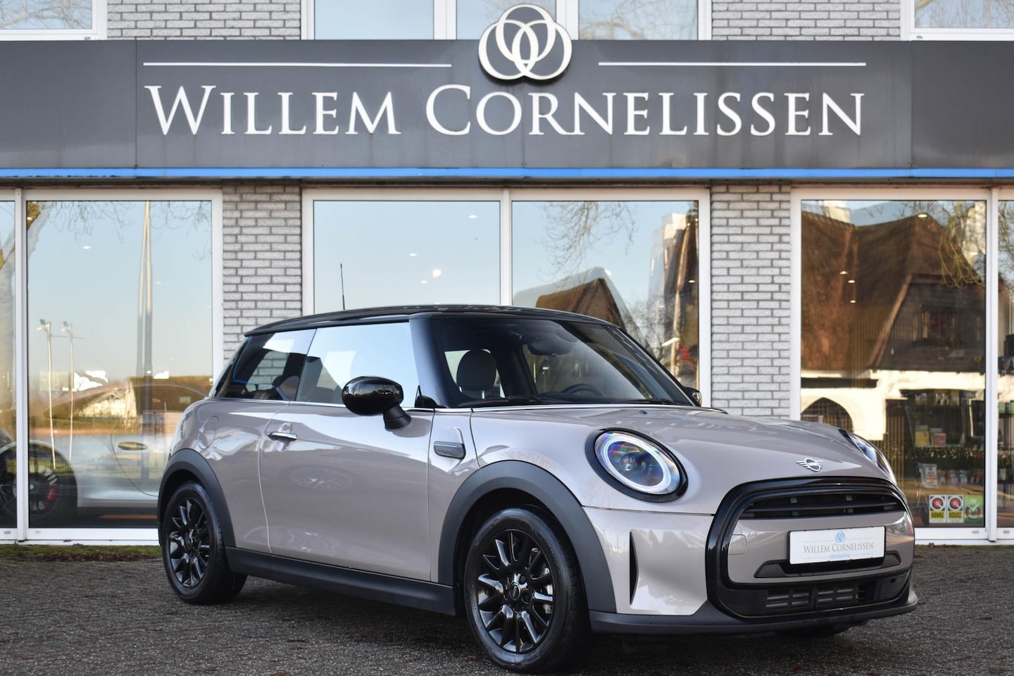 MINI Cooper - Mini 1.5 Busin Edit Sportst Navi Apple Carpl PDC - AutoWereld.nl