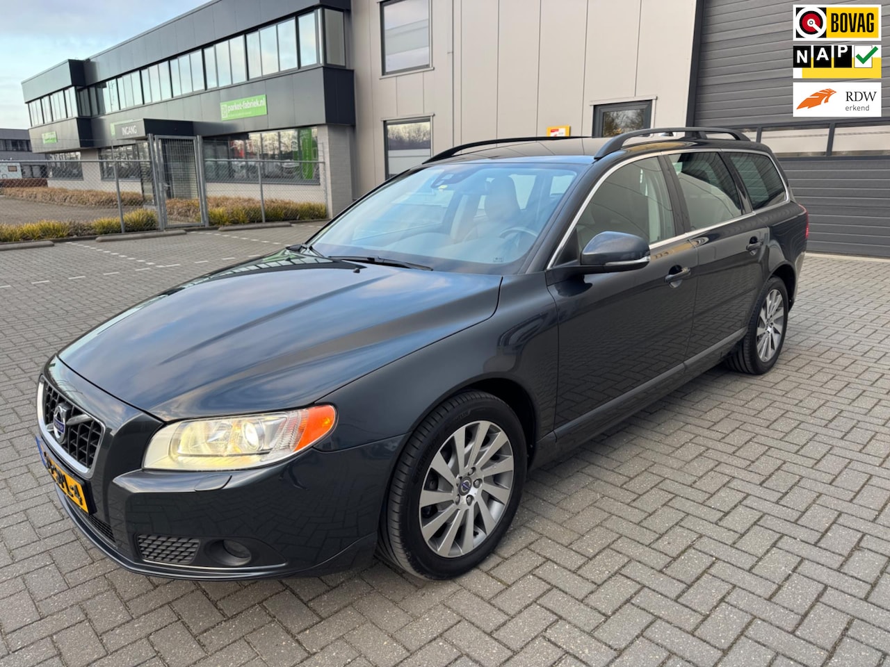 Volvo V70 - 2.0 D3 Limited Edition 2.0 D3 Limited Edition - AutoWereld.nl