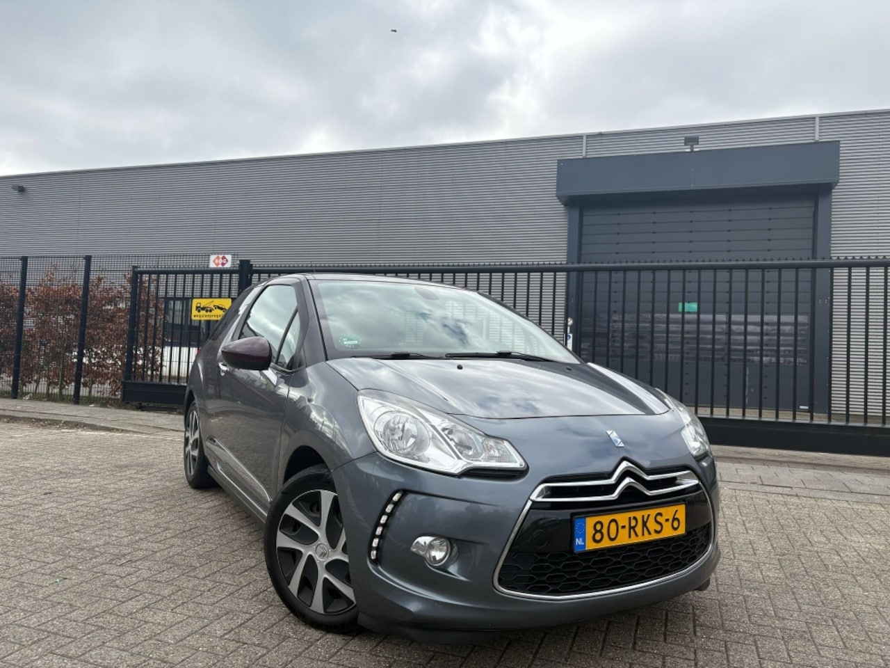 Citroën DS3 - 1.6 e-HDi Navigatie|Clima|Cruise So Chic - AutoWereld.nl