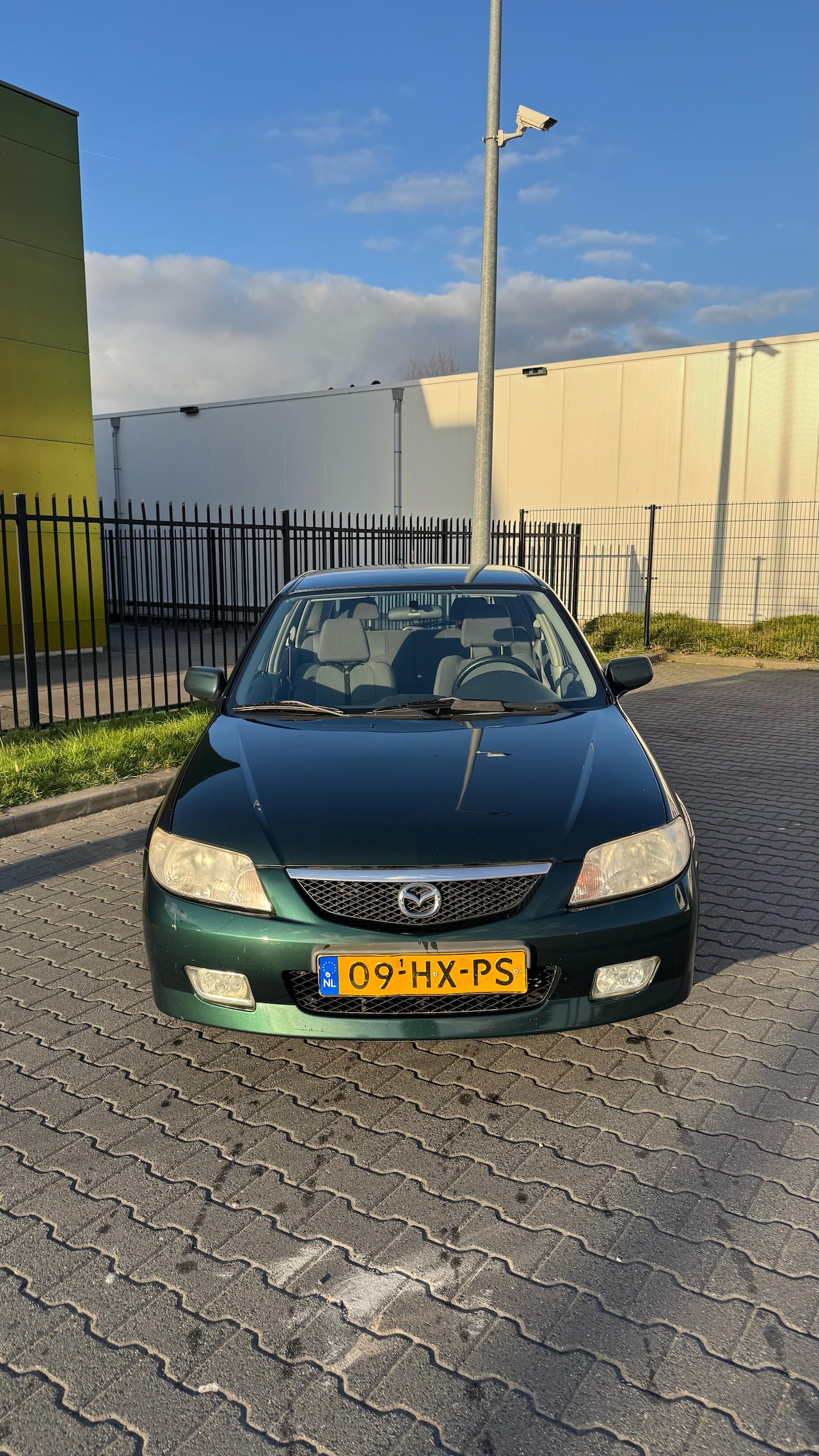 Mazda 323 Fastbreak - 1.6i Touring - AutoWereld.nl