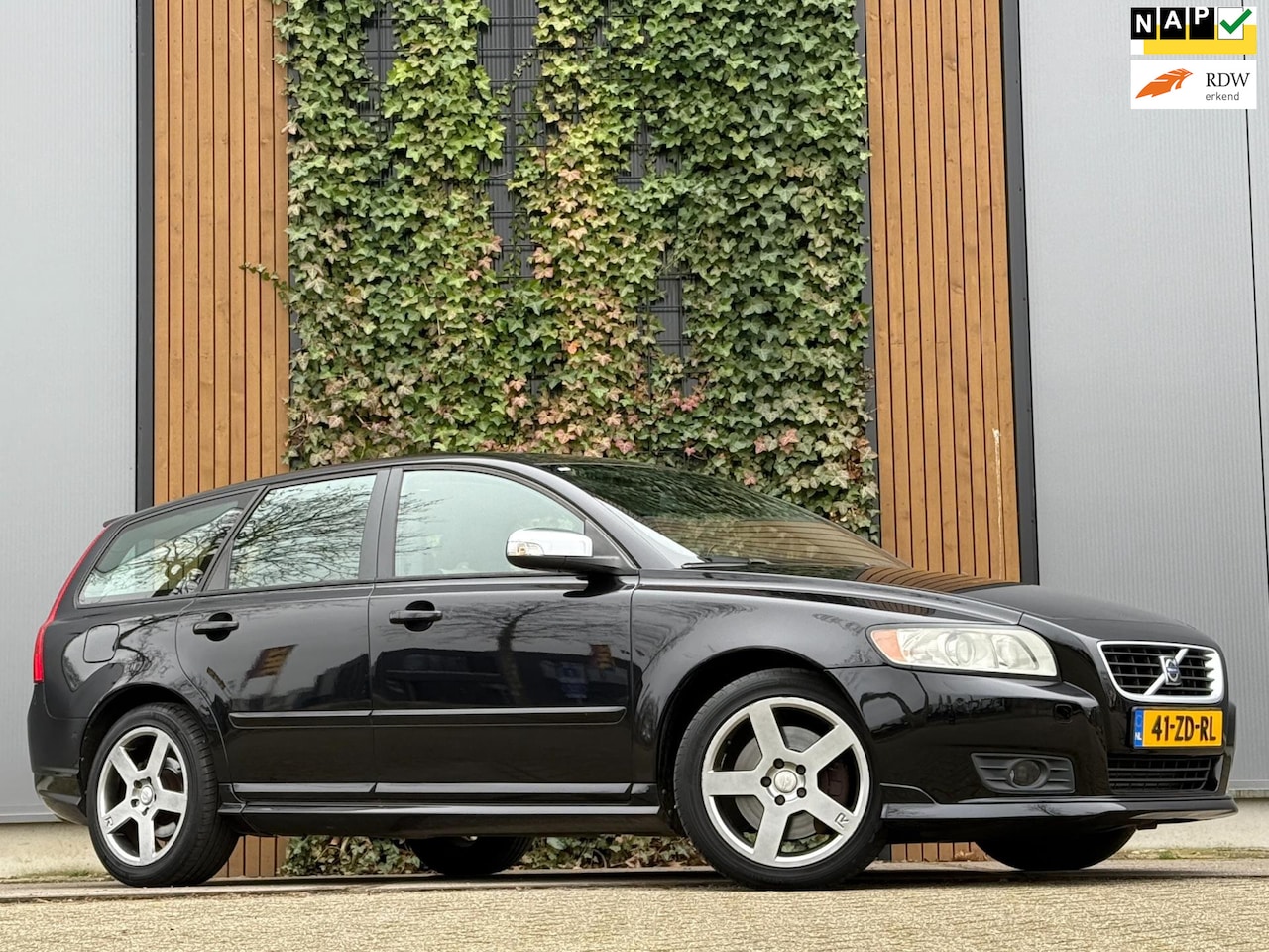 Volvo V50 - 2.5 T5 Momentum R-Design Volledige Historie Orgi. NL NAP - AutoWereld.nl