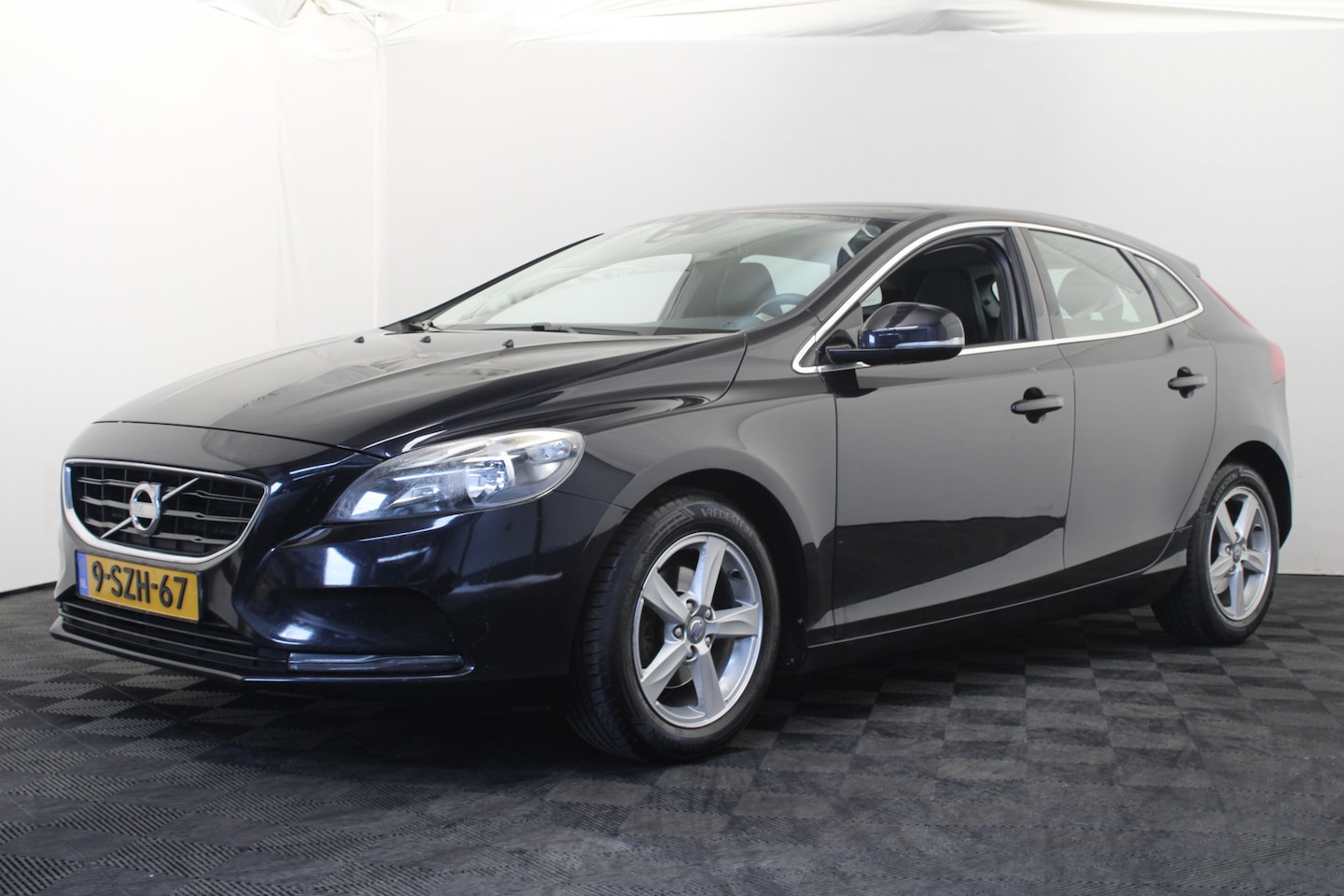 Volvo V40 - 1.6 D2 Momentum 1.6 D2 Momentum - AutoWereld.nl