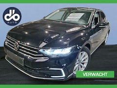 Volkswagen Passat - GTE 1.4 TSI PHEV DSG FACELIFT I DEALER O.H . I VOL LEER I FULL LED