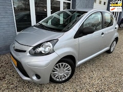 Toyota Aygo - 1.0 VVT-i Now NETTE AUTO 5 DEURS MET WEINIG ECHTE KILOMETERS