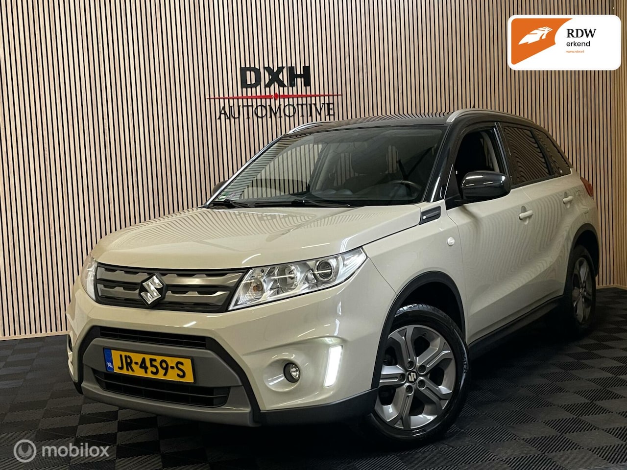 Suzuki Vitara - 1.6 Exclusive NAP 1eEIGNR! CARPLAY TREKHK CAM - AutoWereld.nl