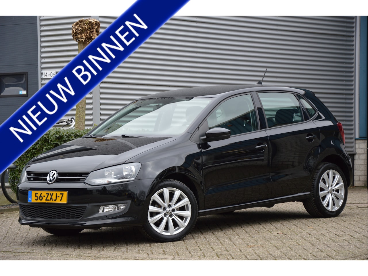 Volkswagen Polo - 1.2 TSI Comfortline AUTOMAAT | CLIMA | NAVI | CRUISE | LM.VELGEN | ENZ - AutoWereld.nl