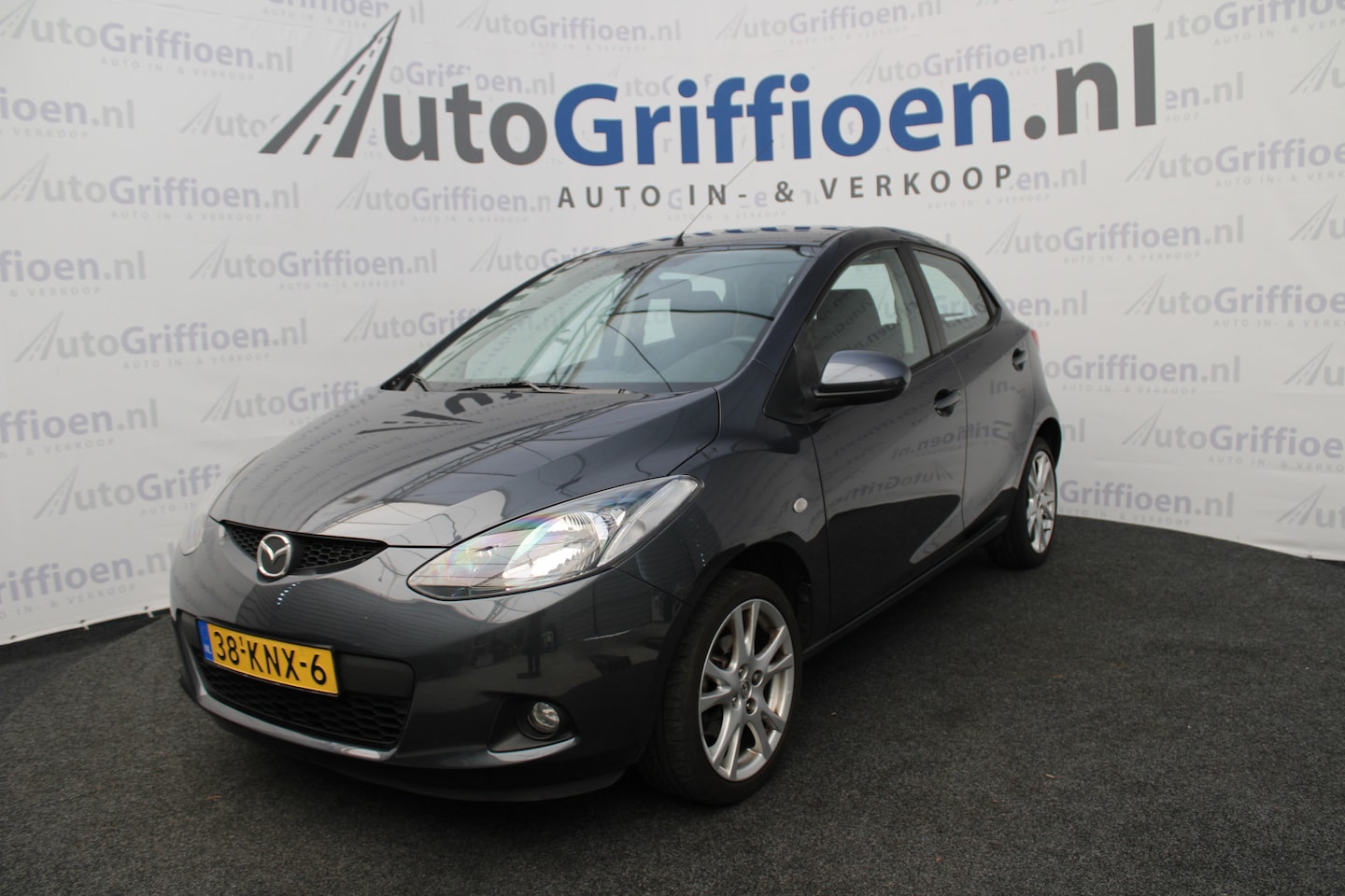 Mazda 2 - 1.3 TS Plus nette 5-deurs met airco - AutoWereld.nl