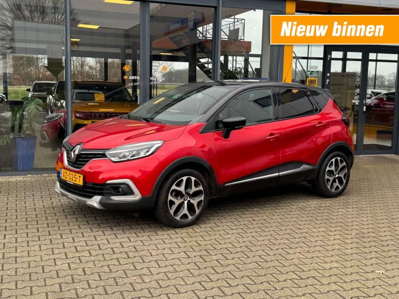 Renault Captur - 1.3 TCe 150pk Intens - camera - navi - stoelverwarming - AutoWereld.nl