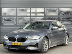 BMW 5-serie - 520i HIGH EXECUTIVE EDITION I APPLE CARPLAY I STOEL/STUURVERWARMING I HARMAN KARDON I ELEK