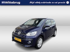 Volkswagen Up! - 1.0 BMT high up / CRUISE/ CLIMA/ BLUETOOTH/ PARK. SENSOREN + CAMERA/ MULTIFUNC. STUUR/ 15"