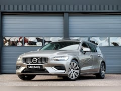 Volvo V60 - 2.0 T8 AWD Inscription /PANODAK/MEMORY/CARPLAY/TREKHAAK/STOELVERW./LEDER