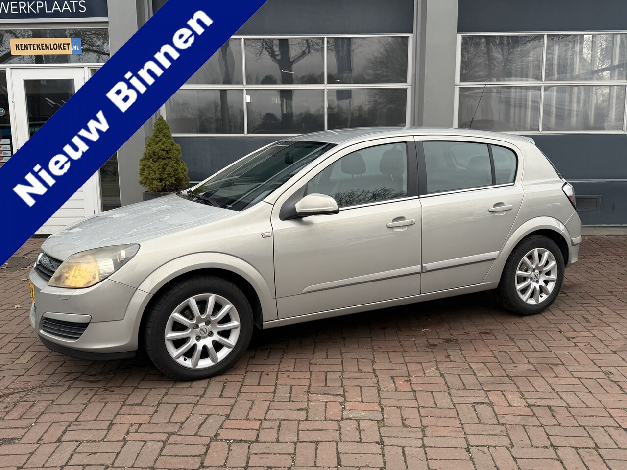 Opel Astra - 1.6 Elegance Bj 2005 Airco,Trekhaak,Cruise,Clima - AutoWereld.nl