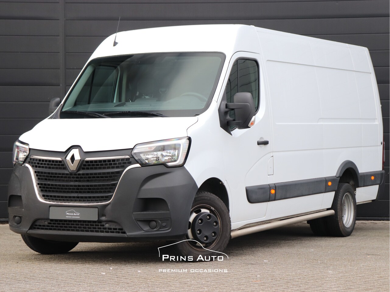 Renault Master - T35 2.3 dCi 130 L3H2 DL Comfort |3500KG TREKGEW|DUBBELLUCHT|TREKHAAK|BETIMMERING| - AutoWereld.nl