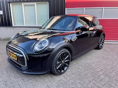 MINI One - 1.5 One Classic facelift model, shadow line 1 jaar garantie