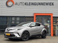 Toyota C-HR - 1.8 Hybrid Executive / Allseason Banden / Trekhaak / NL Auto / Stoelverwarming / Navi /