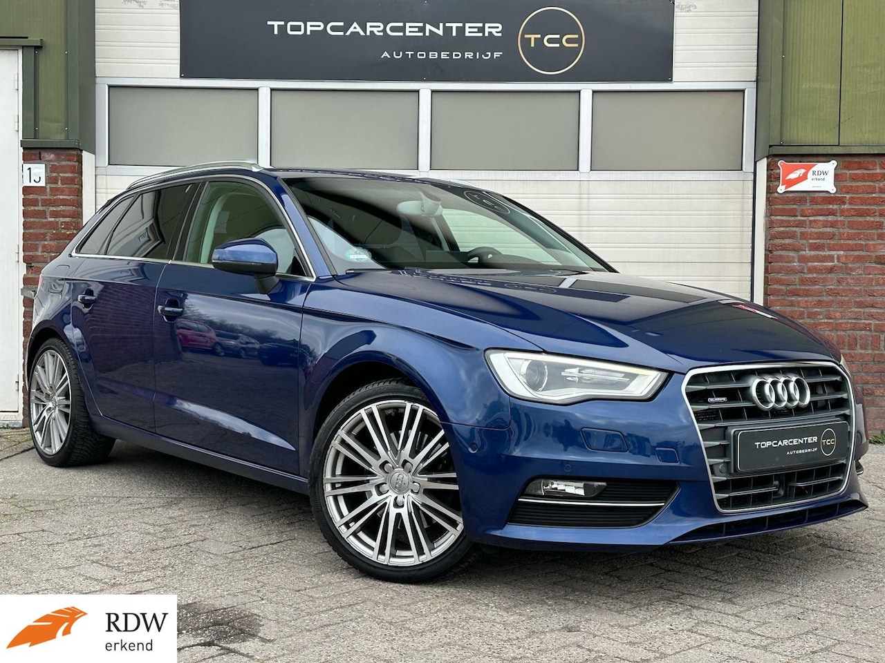 Audi A3 Sportback - 1.8TFSI quattro Ambiente/STOELV/PARKS/NAVI - AutoWereld.nl