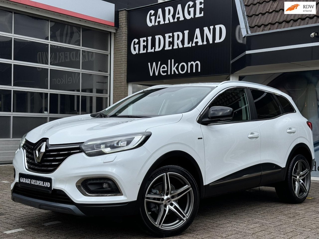 Renault Kadjar - 1.3 159PK BOSE | LedLight | Leder | Navi | Camera | Cruise | Climate | Pdc | Iso | Full-op - AutoWereld.nl