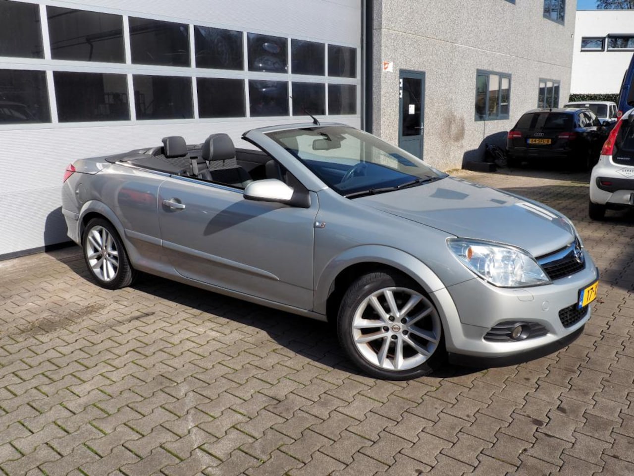 Opel Astra TwinTop - 1.8 Temptation CABRIO CLIMA CRUISE LM VELGEN - AutoWereld.nl