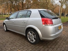 Opel Signum - 2.2-16V Elegance