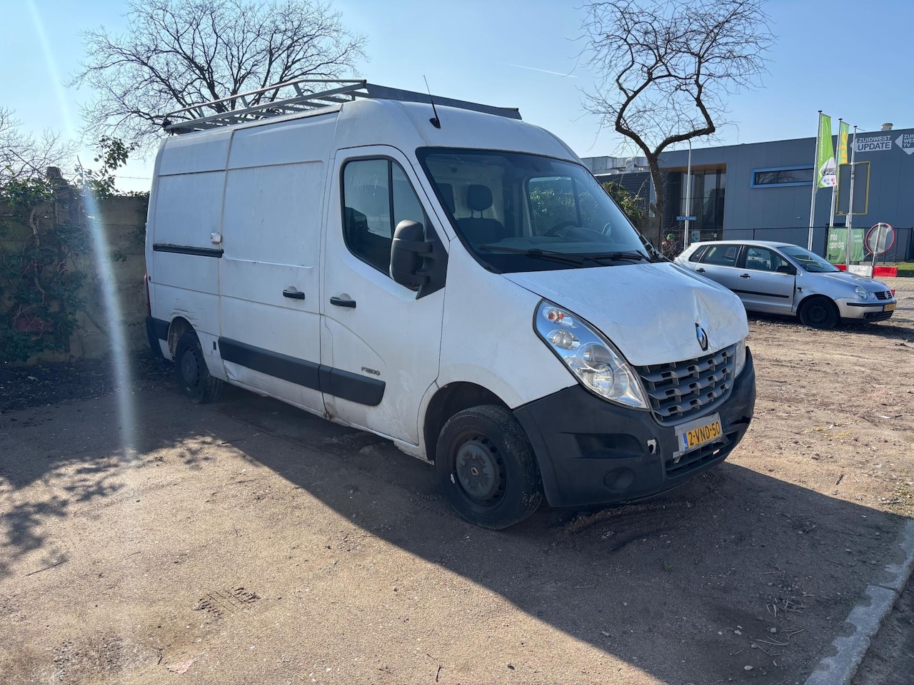 Renault Master - T33 2.3 dCi L2H3 MET SCHADE MOTOR OK!! - AutoWereld.nl