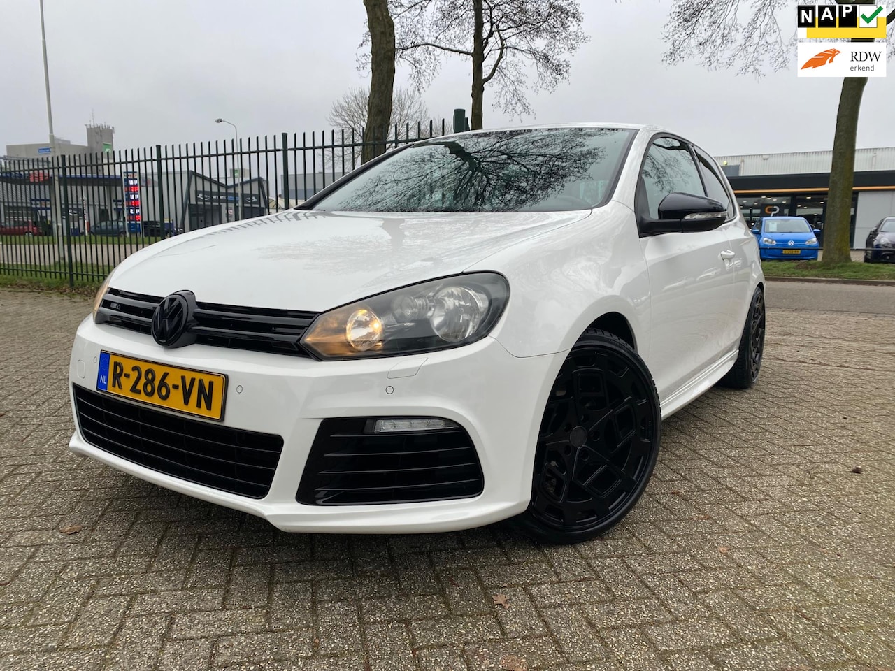 Volkswagen Golf - 1.2 TSI Highline BlueMotion R Design/Pakket - AutoWereld.nl