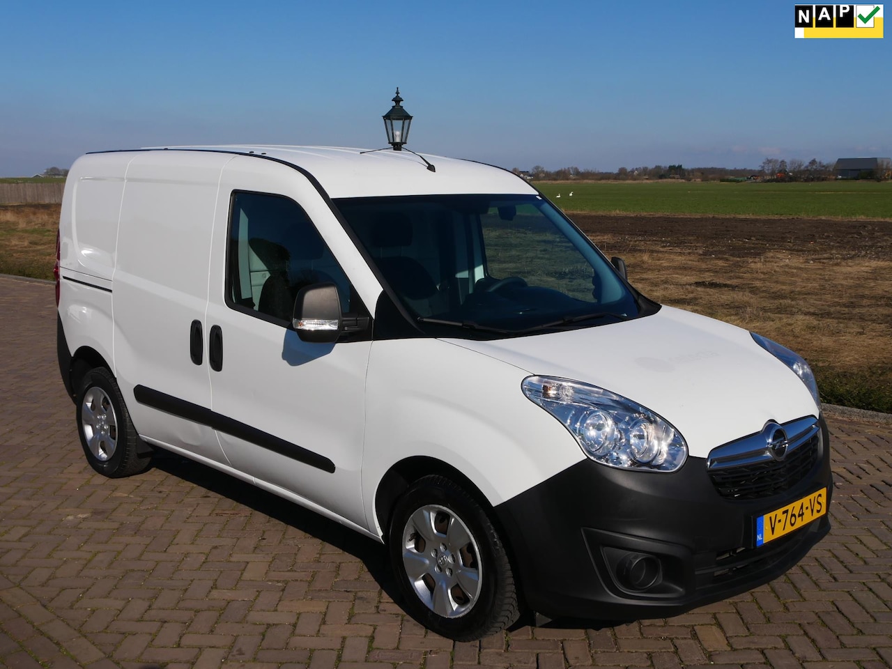 Opel Combo - 1.3 CDTi L1H1 Edition AQC NAVI PDC 2019 - AutoWereld.nl