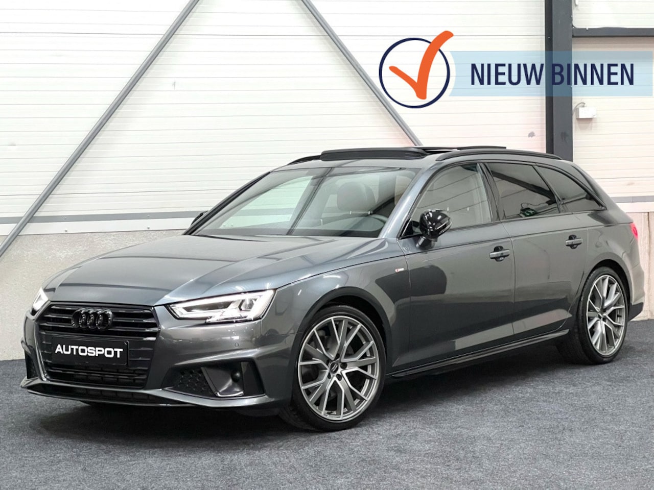 Audi A4 Avant - 40 TFSI S-Line Black Ed. Pano ACC Sfeerverlichting - AutoWereld.nl