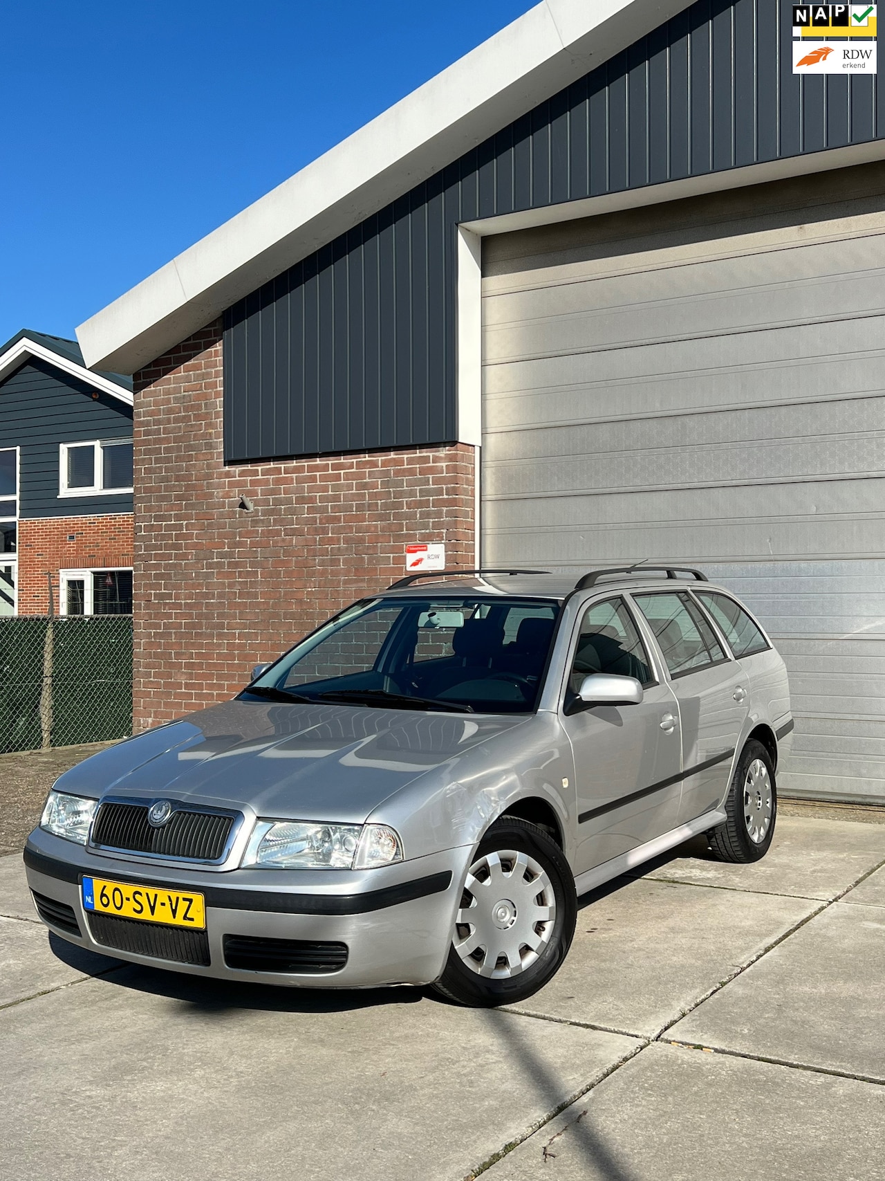 Skoda Octavia Combi - 1.8 T Démarrage 1.8 T Démarrage NIEUWE APK - AutoWereld.nl