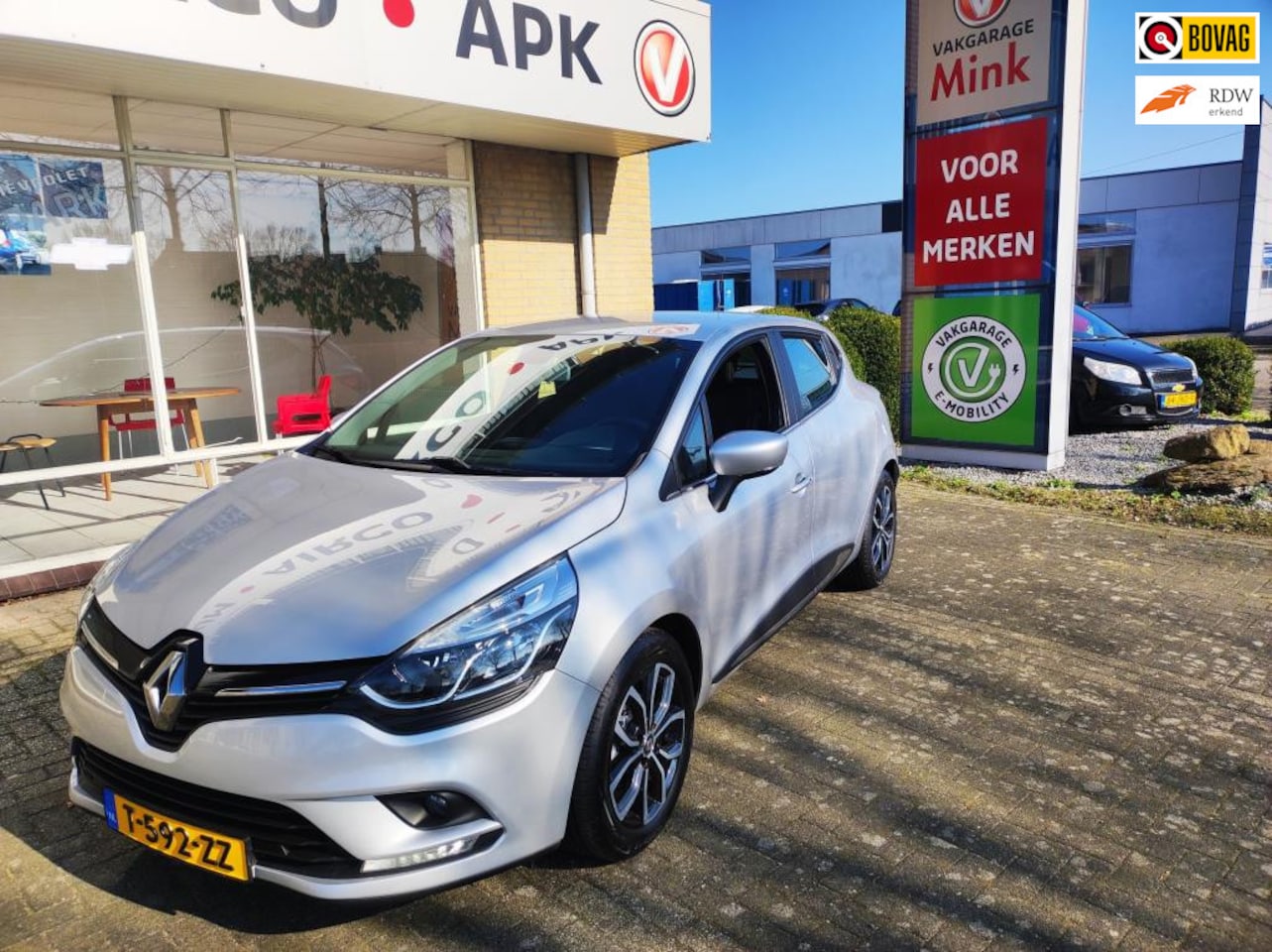 Renault Clio - 5 DRS INTENSE-TREKHAAK-NAVIGATIE-LM VELGEN I.Z.G.ST. - AutoWereld.nl