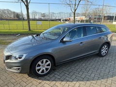 Volvo V60 - 2.0 T4 Polar+ | Extra set banden op velg | Dakdragers met fietssteun