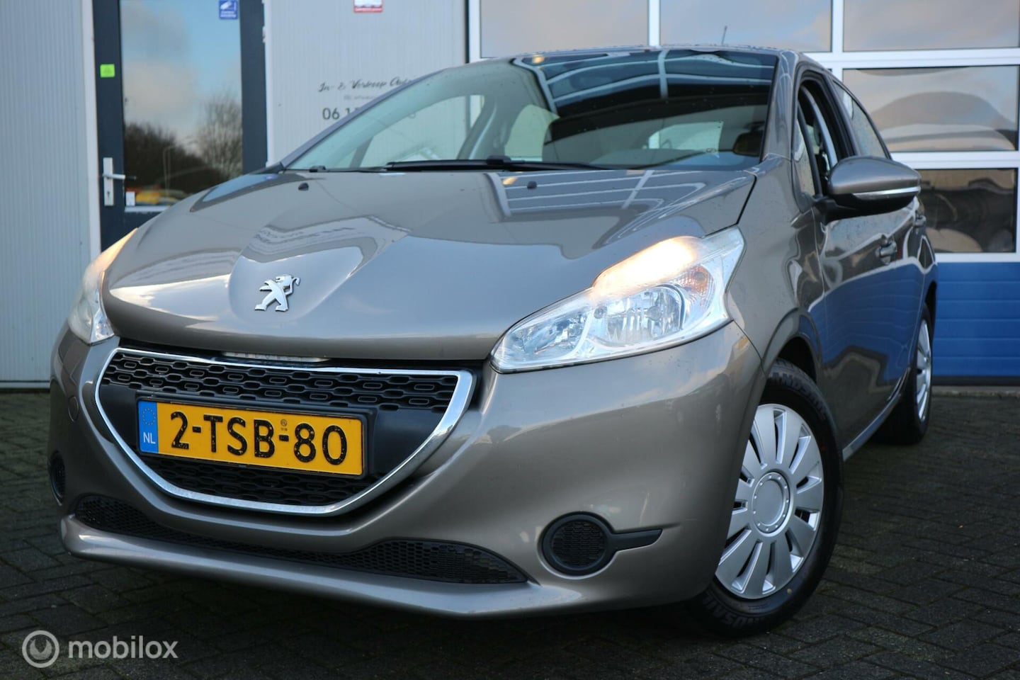 Peugeot 208 - 1.6 e-HDi Allure 5-DEURS/AIRCO/CRUISE-CONTROL - AutoWereld.nl