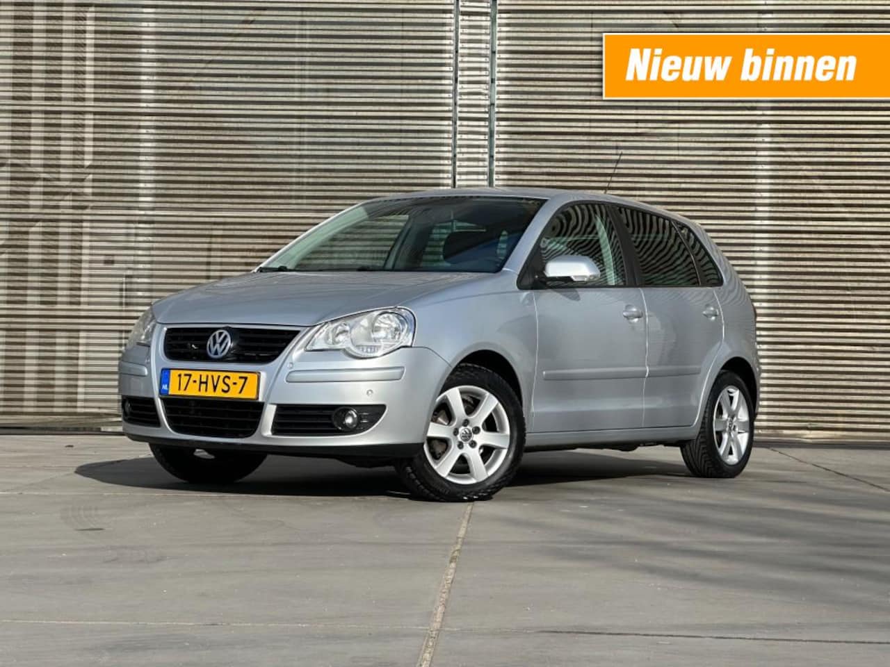 Volkswagen Polo - 1.4-16V COMFORTLINE AIRCO/LM VELGEN/AUTOMAAT APK 19-3-2026 !! - AutoWereld.nl