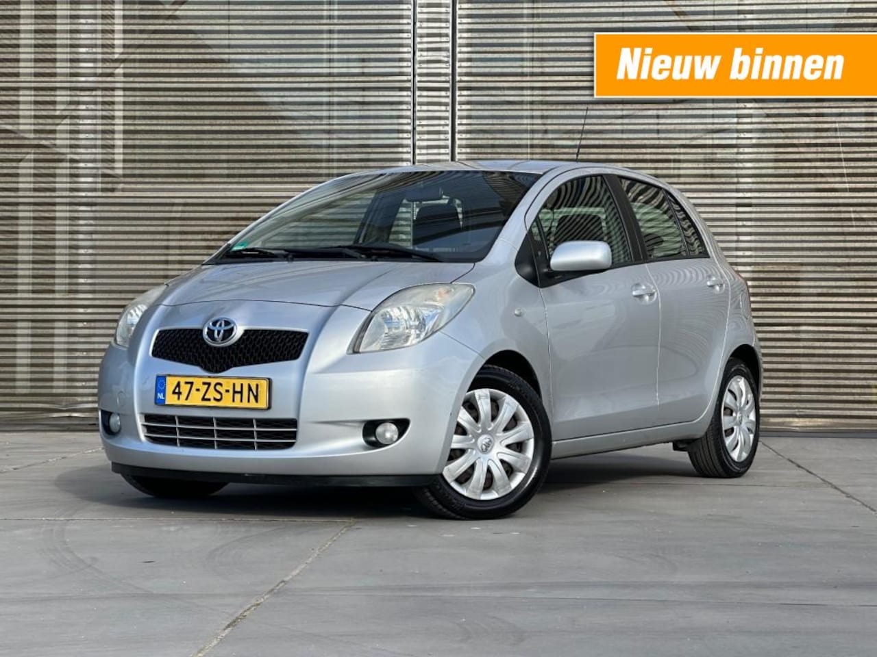 Toyota Yaris - 1.3 VVTi Sol MMT AIRCO/AUTOMAAT !! - AutoWereld.nl