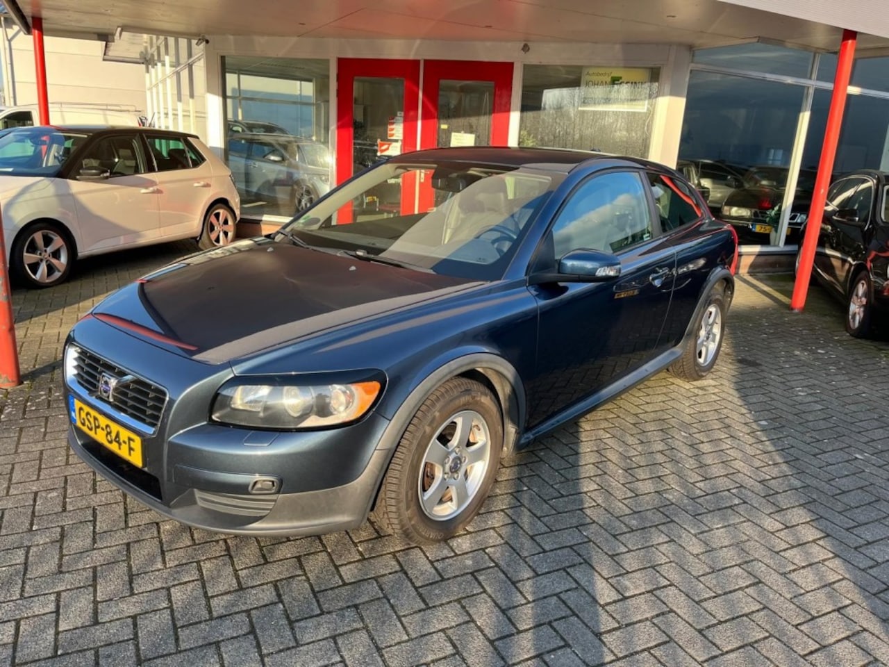 Volvo C30 - 1.8 125PK Momentum Stoelverwarming/cruise controle/Onderhoudsboe - AutoWereld.nl