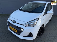 Hyundai i10 - 1.0i Comfort*PARK SENSOREN*1 JAAR GARANTIE*CRUISE*AIRCO*APK*NAP*ISOFIX*1EIGNAAR*NL AUTO