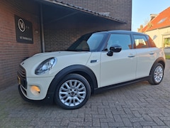 MINI Cooper - 1.5 Pepper 136PK Navigatie / Bluetooth / Cruise Controle / Airco /