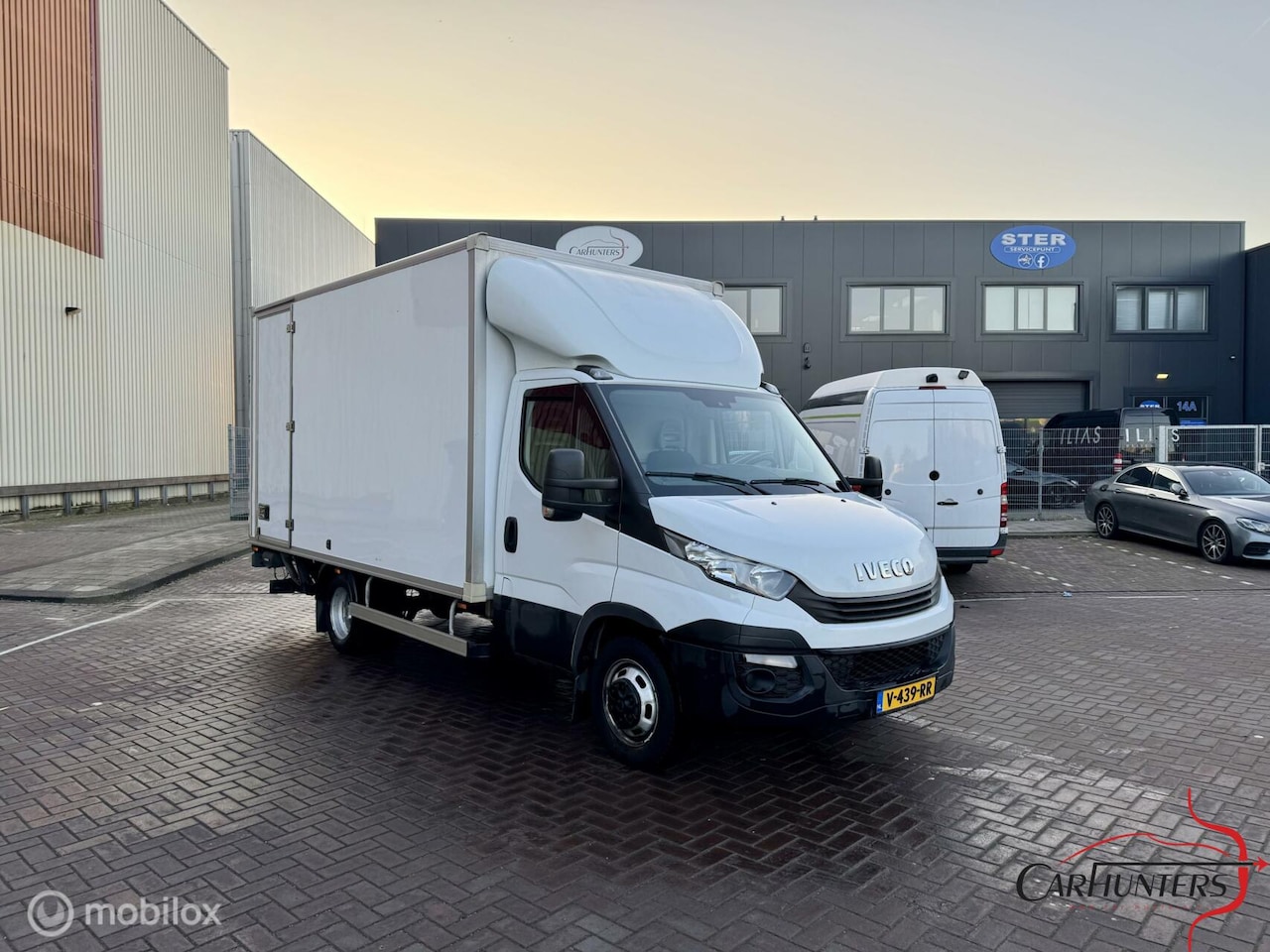 Iveco Daily - 35C14D 2.3 375 Bakwagen met laadklep - AutoWereld.nl