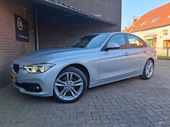 BMW 3-serie - 318i Executive 136PK Automaat / Navigatie / Achteruitrijcamera / Cruise Controle